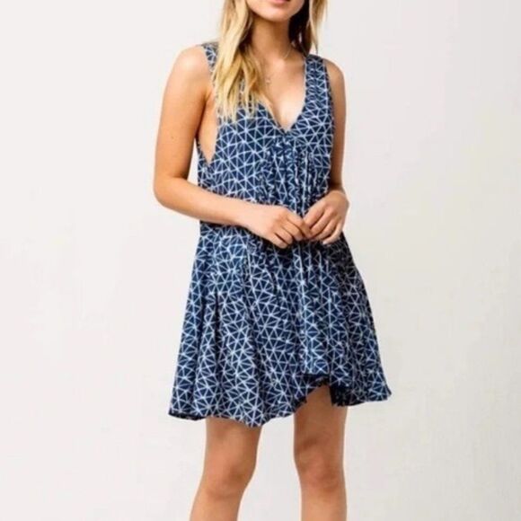 NWT Blue Batik Print Dress - Picture 1 of 11